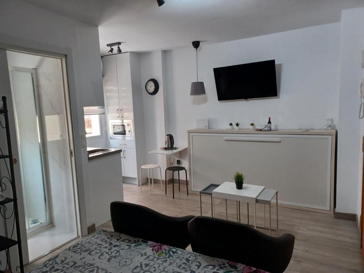 La Bella Malagueta Apartment มาลากา ภายนอก รูปภาพ