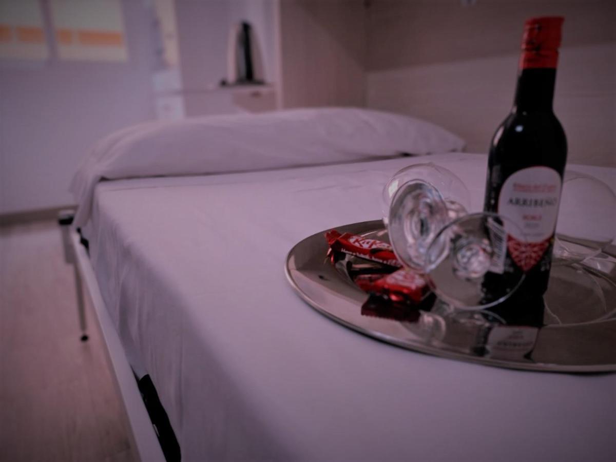 La Bella Malagueta Apartment มาลากา ภายนอก รูปภาพ